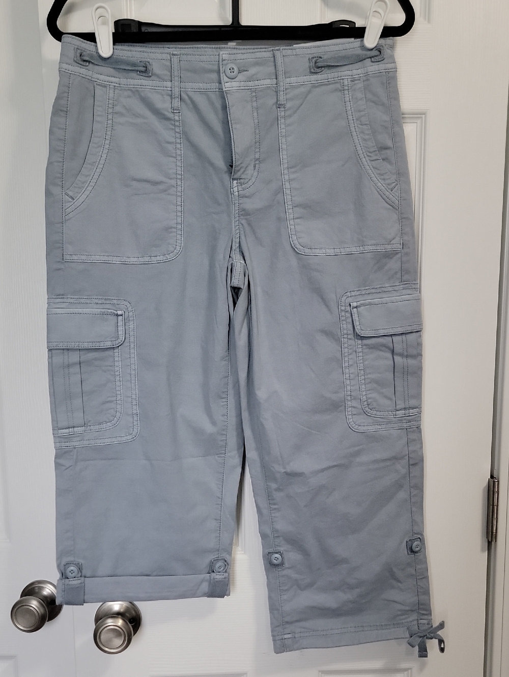 American Eagle Outfitters Light Blue Cargo Capris